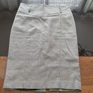 Pencil skirt from Zara. Size L